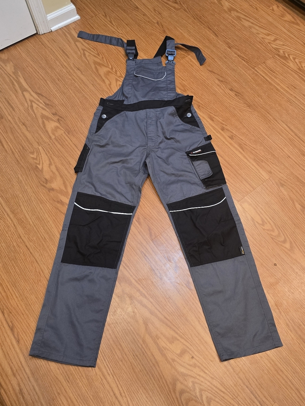 NWOT Men's Parkside Performance Work Bib/Overalls Grey/Black Size 32